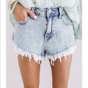 Light wash frayed hem Cello Jean shorts